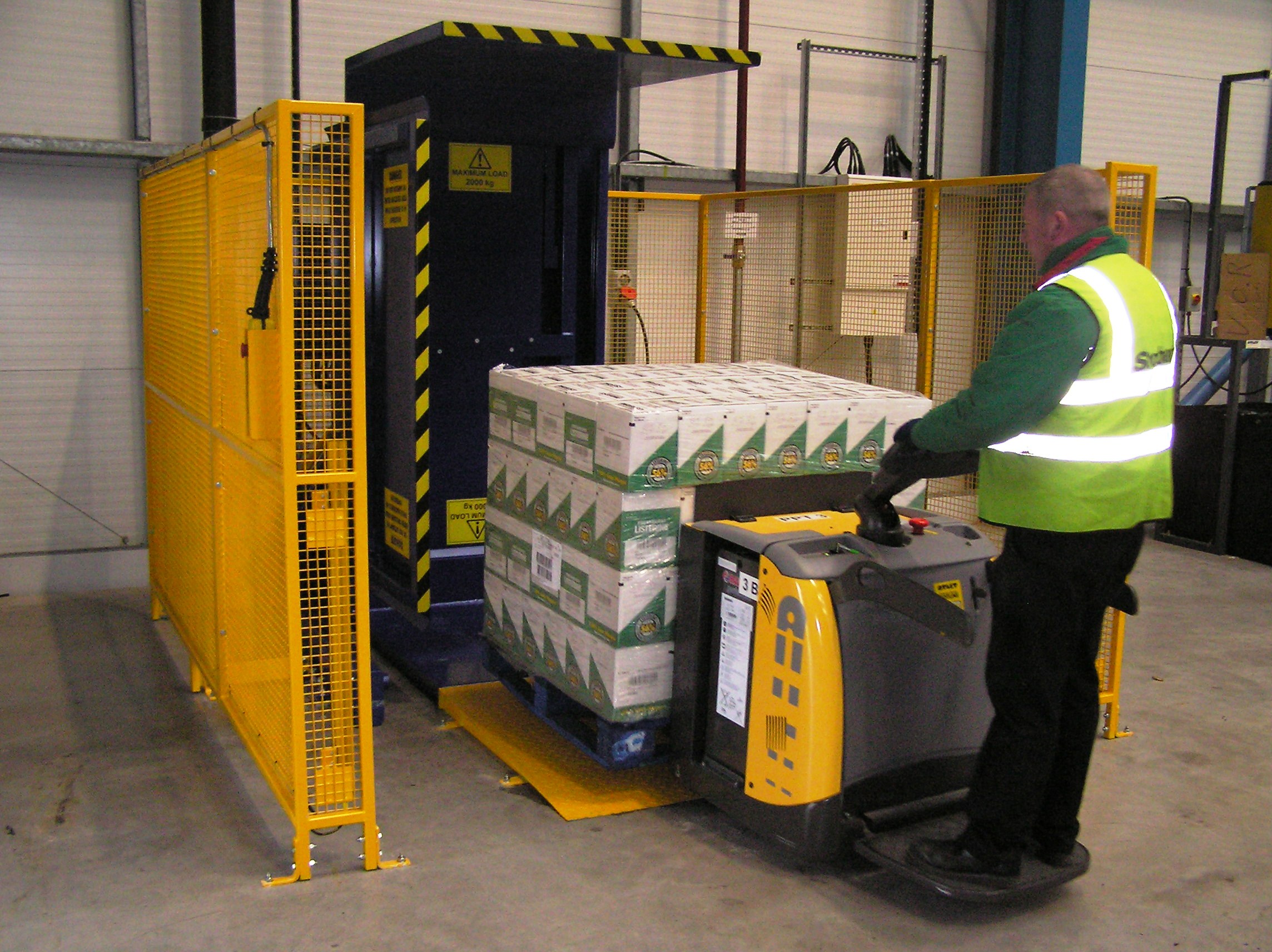 Pallet Inverter (FloorLoading) Pallet Inverter/Changer Astrolift